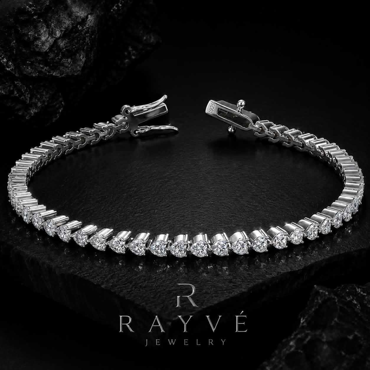 Tennis Bracelet — Love Heart